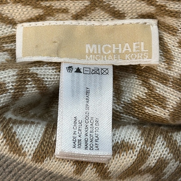 MICHAEL Michael Kors Tan Reversible Acrylic Scarf - Picture 6 of 7
